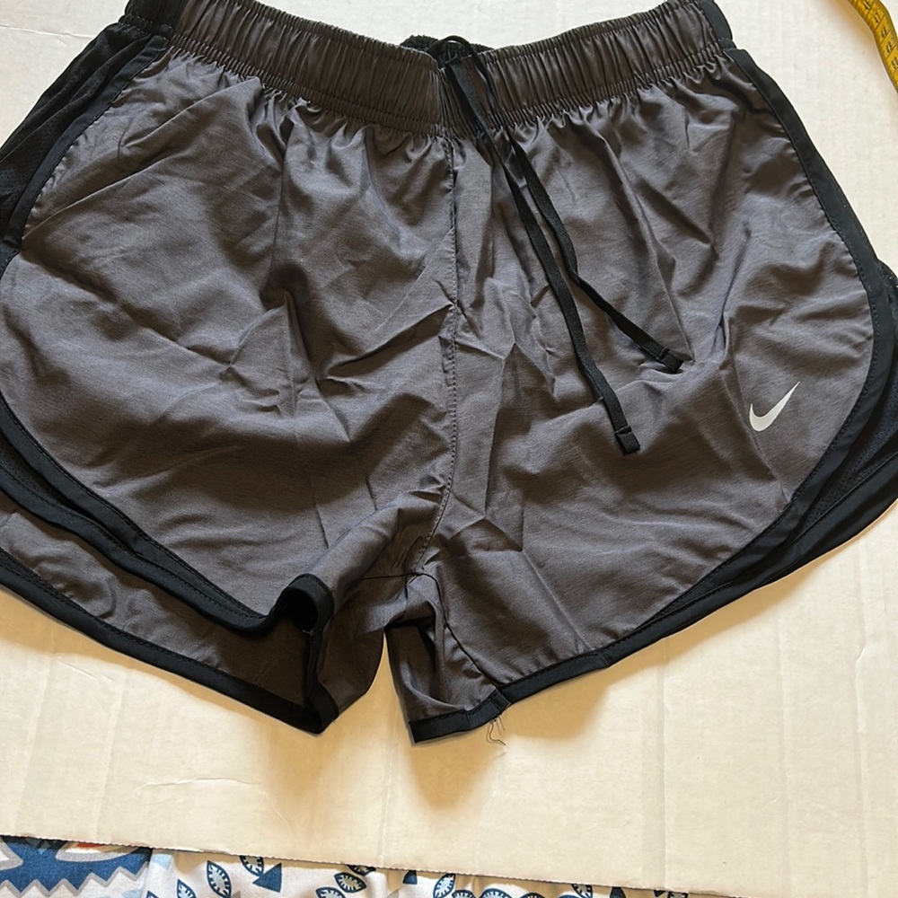 Nike short